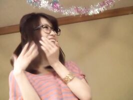 Rina Yoshiguchi Seduces in Cosplay – Glasses & Passion Unleashed!