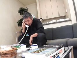 Chika Ameri gets facial after a spicy handjob