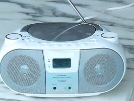 Minami Aoi Takes It Hard from Her Personal Trainer by the Locker Room