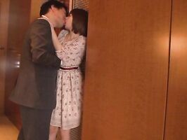 Ui Nai Sucks & Seduces - Juicy Oral Pleasure from a Horny Japanese Beauty