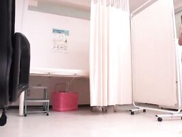 Hot Japanese Babe Rides Magic Wand Vibrator – Intense Solo Pleasure Action