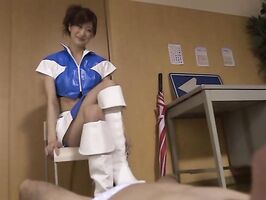 Leggy Race Queen Stuns Horny Guy With Sensual Foot Worship Showdown