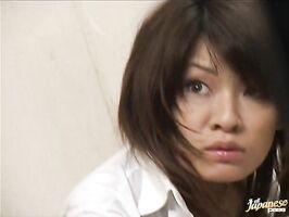 Japanese AV Star Delivers Mind-Blowing Blowjob Scene