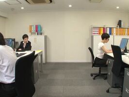 Short Haired Beauty Sucks Cock Like a Horny Pro – Pure Lust!